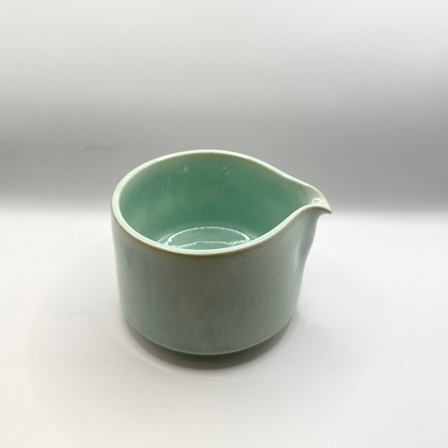 Moya Matcha Bowl Matchawan - HARU with Spout وعاء خفق الماتشا