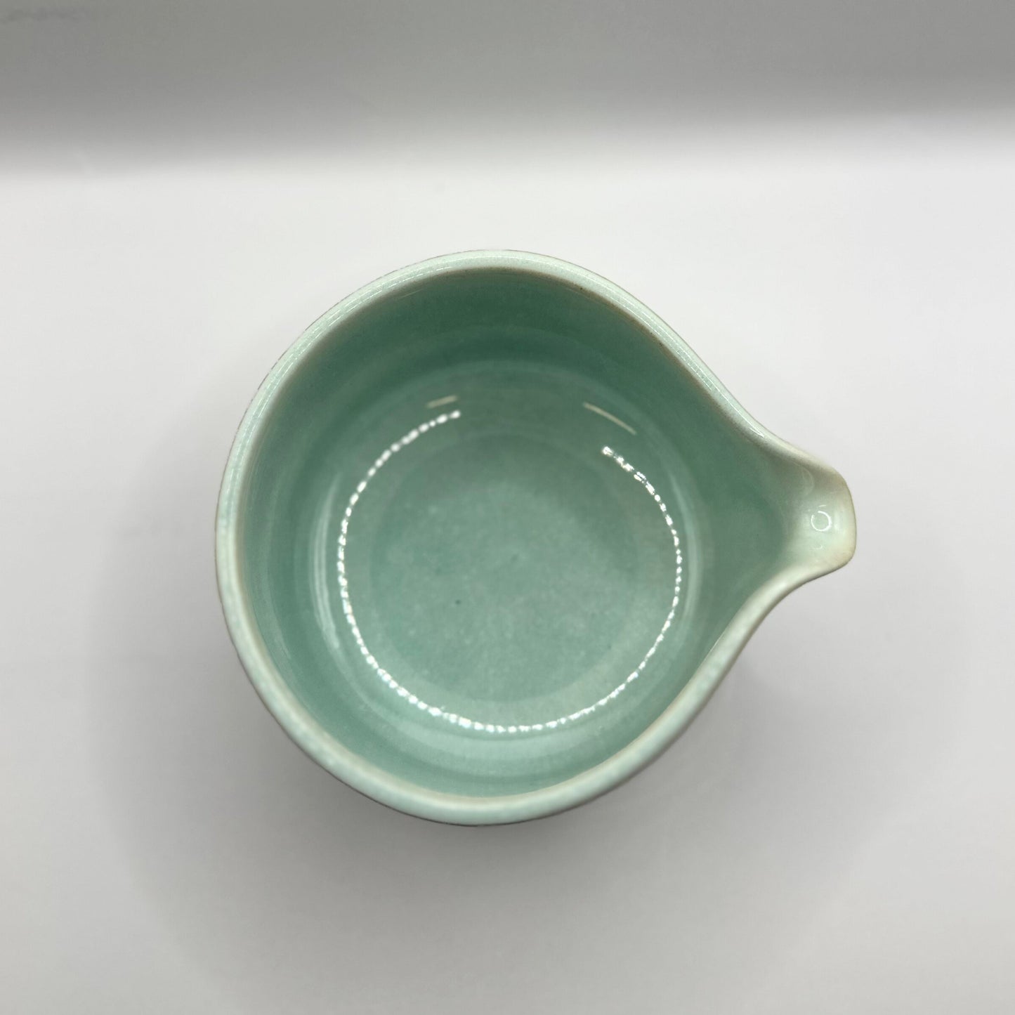 Moya Matcha Bowl Matchawan - HARU with Spout وعاء خفق الماتشا
