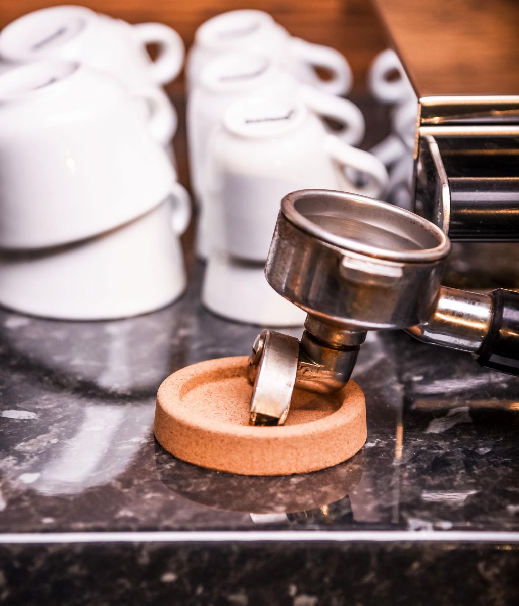 JoeFrex Tamper Puck / Rest Silicone Food Grade - Cork قاعدة للبورتافلتر
