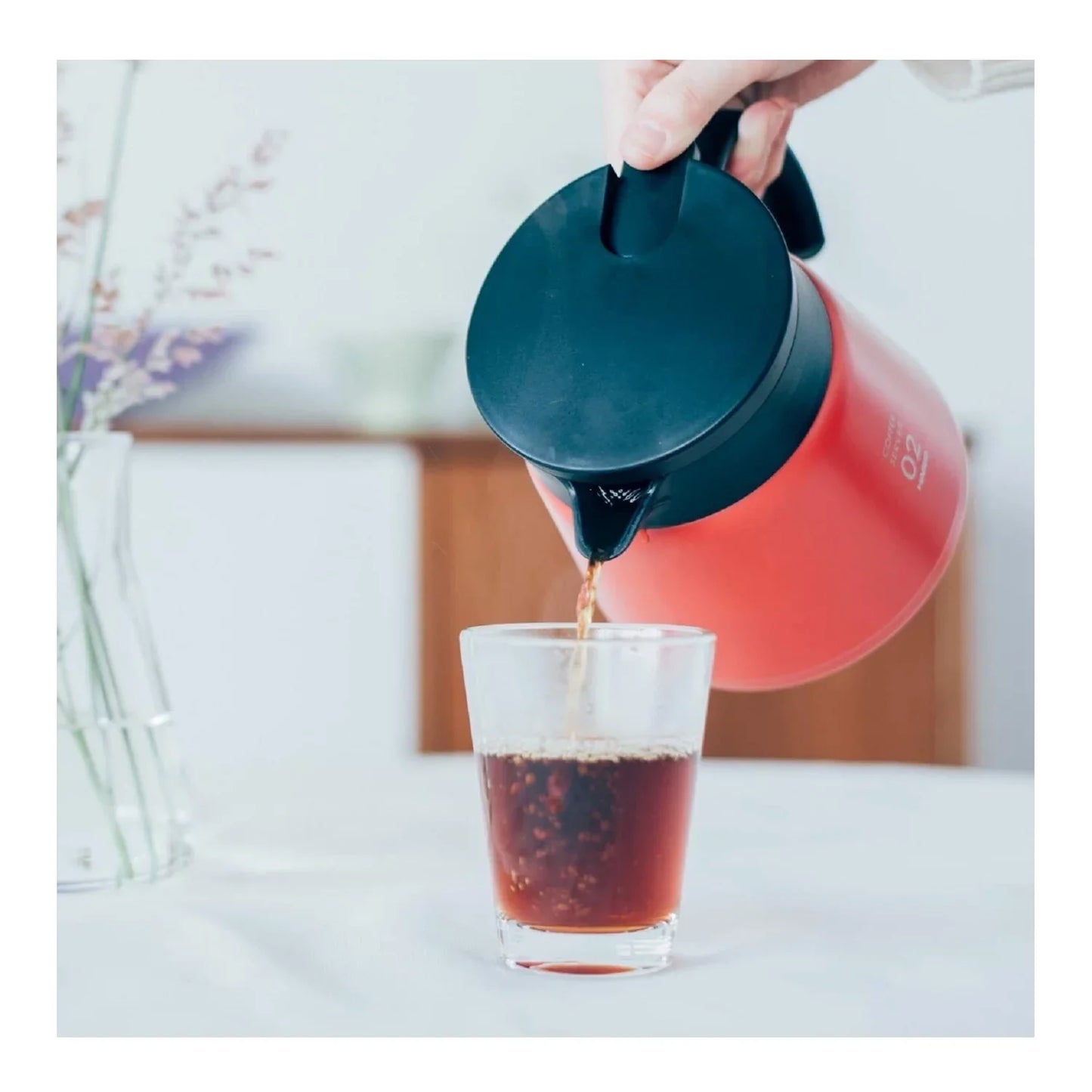 Hario V60 Insulated Stainless Steel Server 600ml - Red ابريق حافظ للحرارة والبرودة