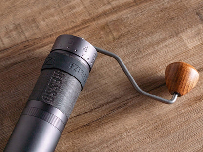 1Zpresso J-Max Manual Grinder - Iron Grey مطحنة يدوية