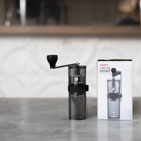 Hario Mill Smart G Grinder Transparent Black مطحنة يدوية