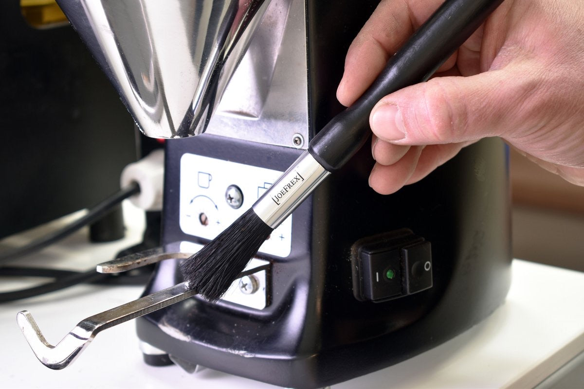 Joefrex Grinder Brush Black فرشاة تنظيف